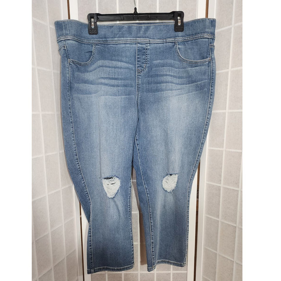 Torrid Lean Jean Skinny Super Stretch Denim Pull On Mid-Rise Jean Plus Size: 2R - Picture 3 of 9